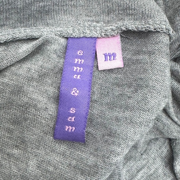 EMMA & SAM GRAY V NECK SHORT SLEEVE LOOSE FIT BOXY TOP - Picture 9 of 11